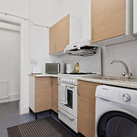 Fantastic 2Bd Barking Stay With Links To The City! Лондон Экстерьер фото