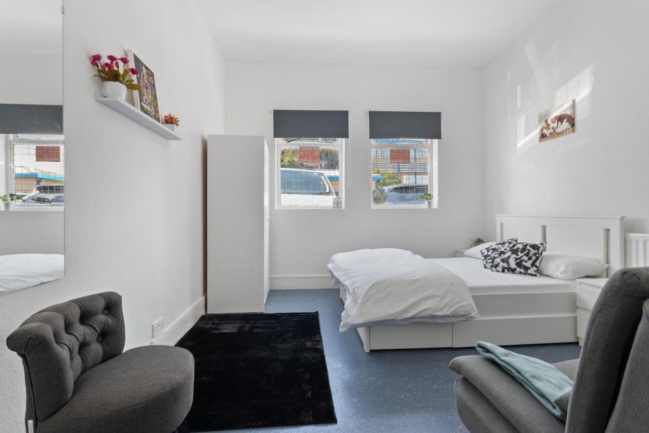 Fantastic 2Bd Barking Stay With Links To The City! Лондон Экстерьер фото